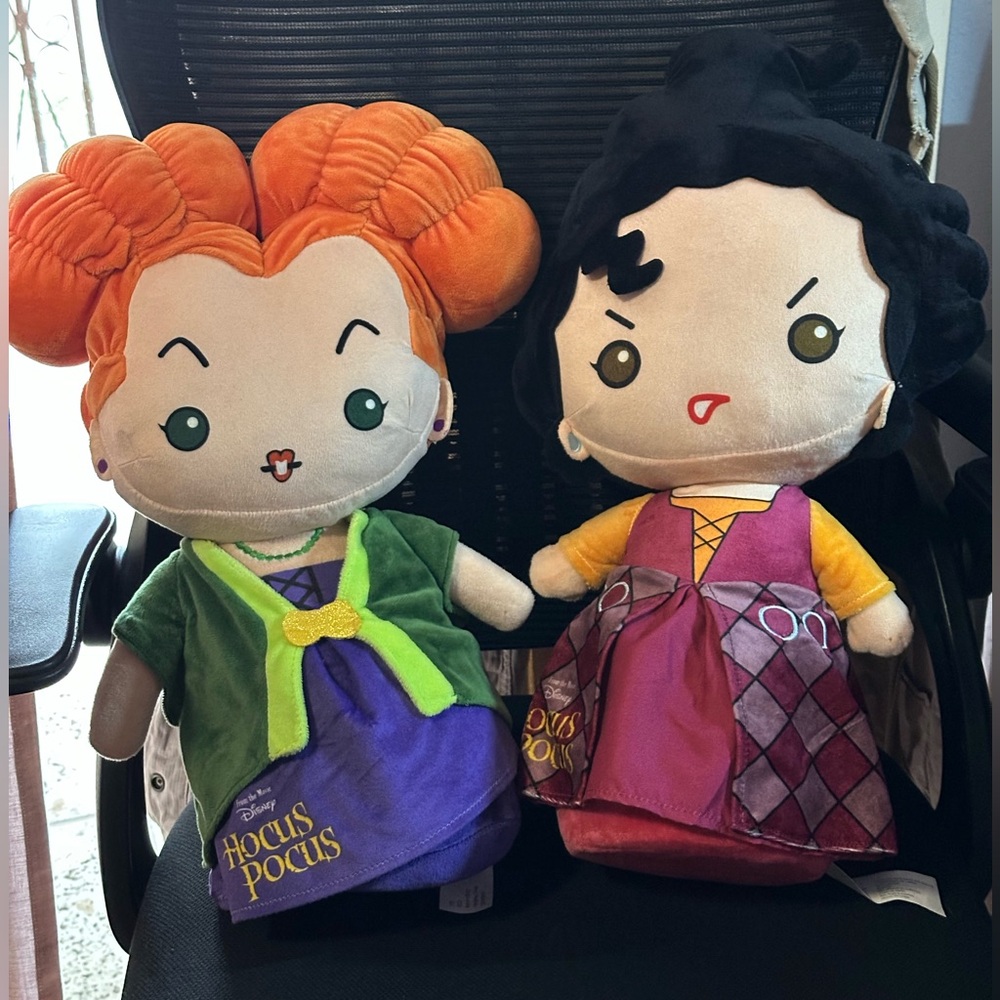 Disney Hocus Pocus Plush Dolls - Winifred & Mary
